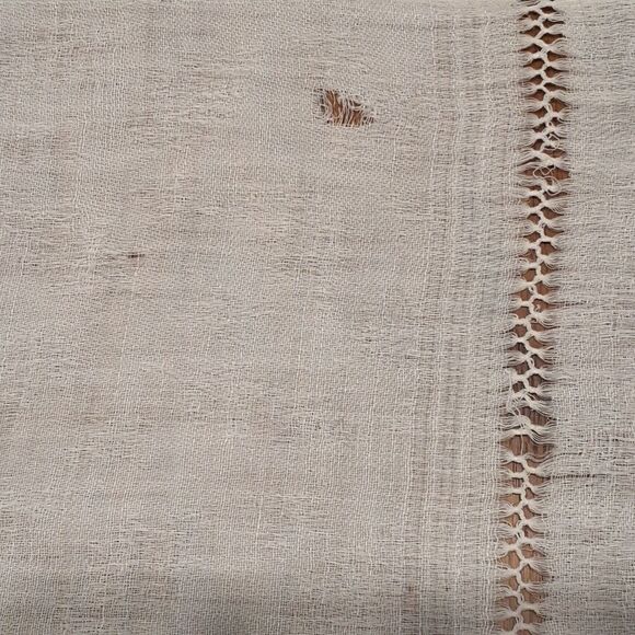 1 pc white linen runner 68" X 18" - Picture 3 of 5